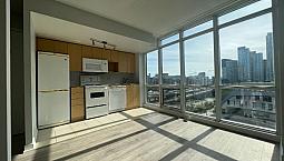Condo Close To Rogers Centre At Fort York / Spadina - Downtown