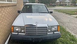 Mercedes-Benz 300E 1990