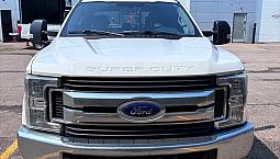 2017 Ford F-250 Super Duty Truck Xlt 4Wd Supercrew Long Box