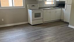 Spacious 2 Bedroom Home In Great St. Cath. Area!!!!