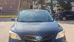 2013 Toyota Corolla 5 Speed Manual With Safety. 