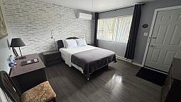 Bachelor Motel Room With Private Bath And Entrance