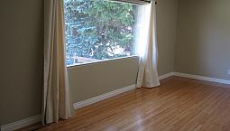 House For Rent On Clarence Ave South 3 Bedroom Main Floor