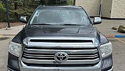 2017 Toyota Tundra  Sr5 Off-Road Extended Cab 6.5 Bed 