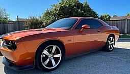 2011 Dodge Challenger Srt 8, 6.4 Hemi, 470 Hp. 6 Speed