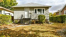 3 Bedroom + Den House In Old Lakeview