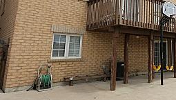 Independent Walkout 1 Bedroom+large Living+kitchen. Util Incl