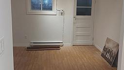 4 1/2 Au Centre De Lasalle, Proche De Tous Services, $1050/mois.