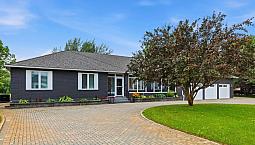 758 Addis Avenue In West St. Paul