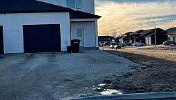 Beautiful 4 Bedroom Duplex With Garage In Kleefeld For Rent!