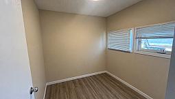 Close To U Of L, 2Br + Den, In-Suite Laundry