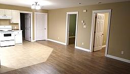 2 Bdrm Apartment Northside, Wi-fi, Tv, Laundry Incl. – Nov 1