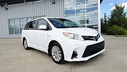 2016 Toyota Sienna Le--all Wheel Drive- 7 Seats-only 132,000km