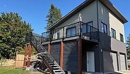 1 Bed / 1 Bath Suite For Rent Above Garage In Harrop Bc