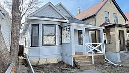 West End Home! Available Immediately 2 Bedrooms!