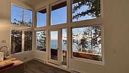 Beautiful Bowen Island  Ocean Front Home