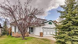 3-Bedroom Home On A Quiet Hill In Edgemont
