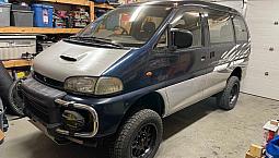 1995 Mitsubishi Delica