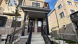 3 Bedroom Corner Townhouse In Brampton East