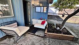 Large Studio In The Heart Of East Van!