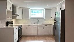  Brand New 1 Bedroom Garage Suite – $950/month