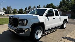 2018 Gmc Sierra 1500 Crew Cab 4X4 | 136,000 Km | New Tires & Rim