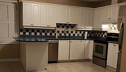 Spacious 2Br Walkout Basement Apartment Prime Location Newmarket