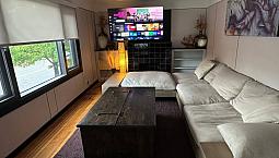 Ski Season: Furnished 2br/2ba, Central Lonsdale, 90+ Nights