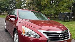 2013 Nissan Altima - Mint Condition -119K Km With Safety 
