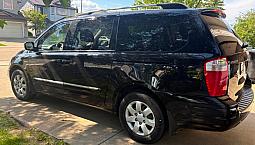 2010 Hyundai Entourage