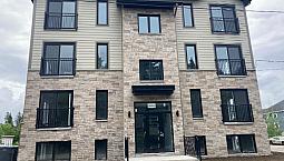 Immeuble À Revenu À Vendre