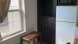Centerst 16Av Imm Movin Small Studio Male 