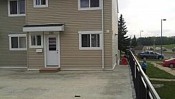 3 Bedroom Furnished Townhouse For Rent In Thickwood
