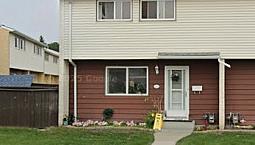 3 Bedroom End Unit Townhouse | $1,600/Month + Ut