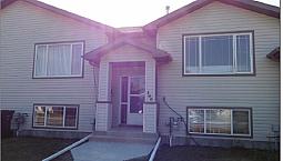4 Bedrooms 2 Bathrooms Townhouse