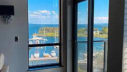 Waterfront Wow!