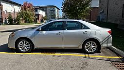 2014 Toyota Camry Hybrid Lxe/190,000 Km