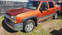 2004  Chevy Avalanche 