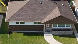 3 Beds 1 Bath - House