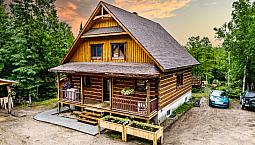 Maison A Vendre A St Alexis Des Monts( Chalet)