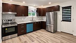 ✨ 4½ Rénové À Louer À Longueuil | Dernier Étage | 1 450 $ ✨
