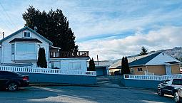 10 Bed- 4 Bath, Two Lots, 4 Suites, Three Addresses, Ocean View