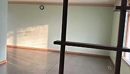 Upstairs Suit For Rent 