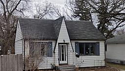2 Bedroom Home On 50 Foot Lot In St Vital