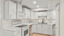 3 Bedroom Basement Suite - Pet Friendly & Utilities Included