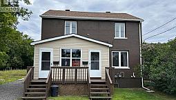 840-842 Worthington Street E North Bay (Central), Ontario