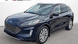 2021 Ford Escape Titanium Hybrid | Leather Seats | Pano-Roof
