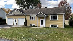 $549,000 - Bungalow For Sale In Victoriaville