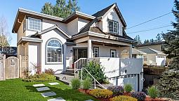 14027 Blackburn Avenue White Rock, British Columbia