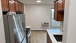 Studio Raven At The Mews – Carlton - First Month Rent Free!